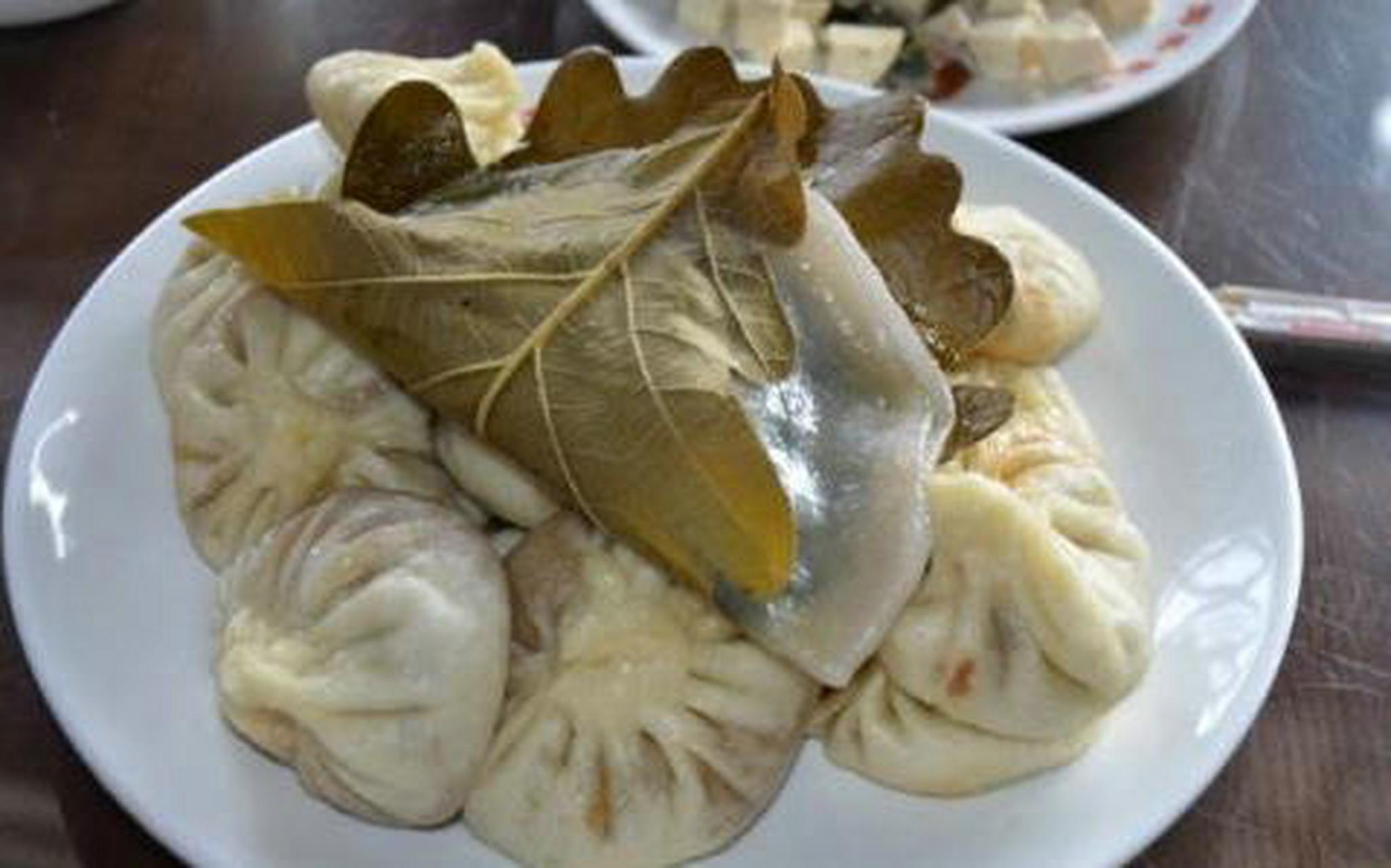 立冬创意美食#四条包子是河北秦皇岛有名的特产小吃,风味美食.