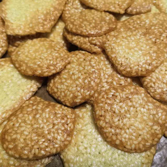 芝麻脆饼,酥脆醇香,吃一口就上瘾