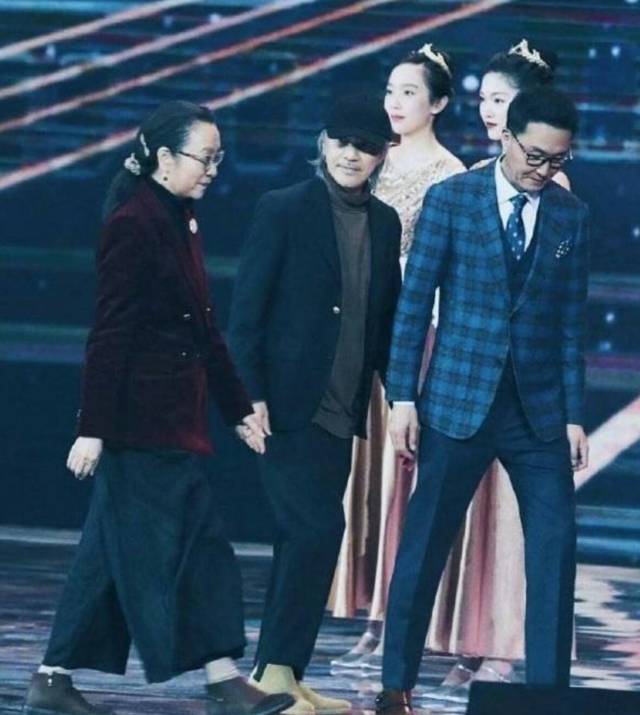 章子怡提自己的获奖经历杨幂迷之微笑?刘德华的谦逊真是太博好感