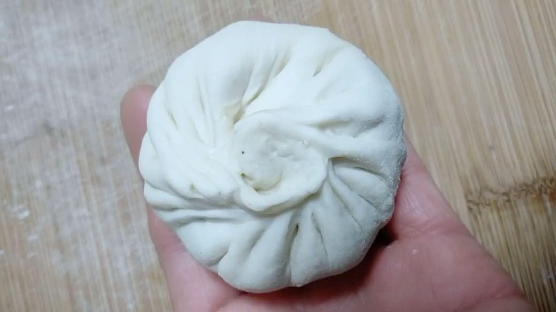 大白菜的包子这样做一屉不够吃