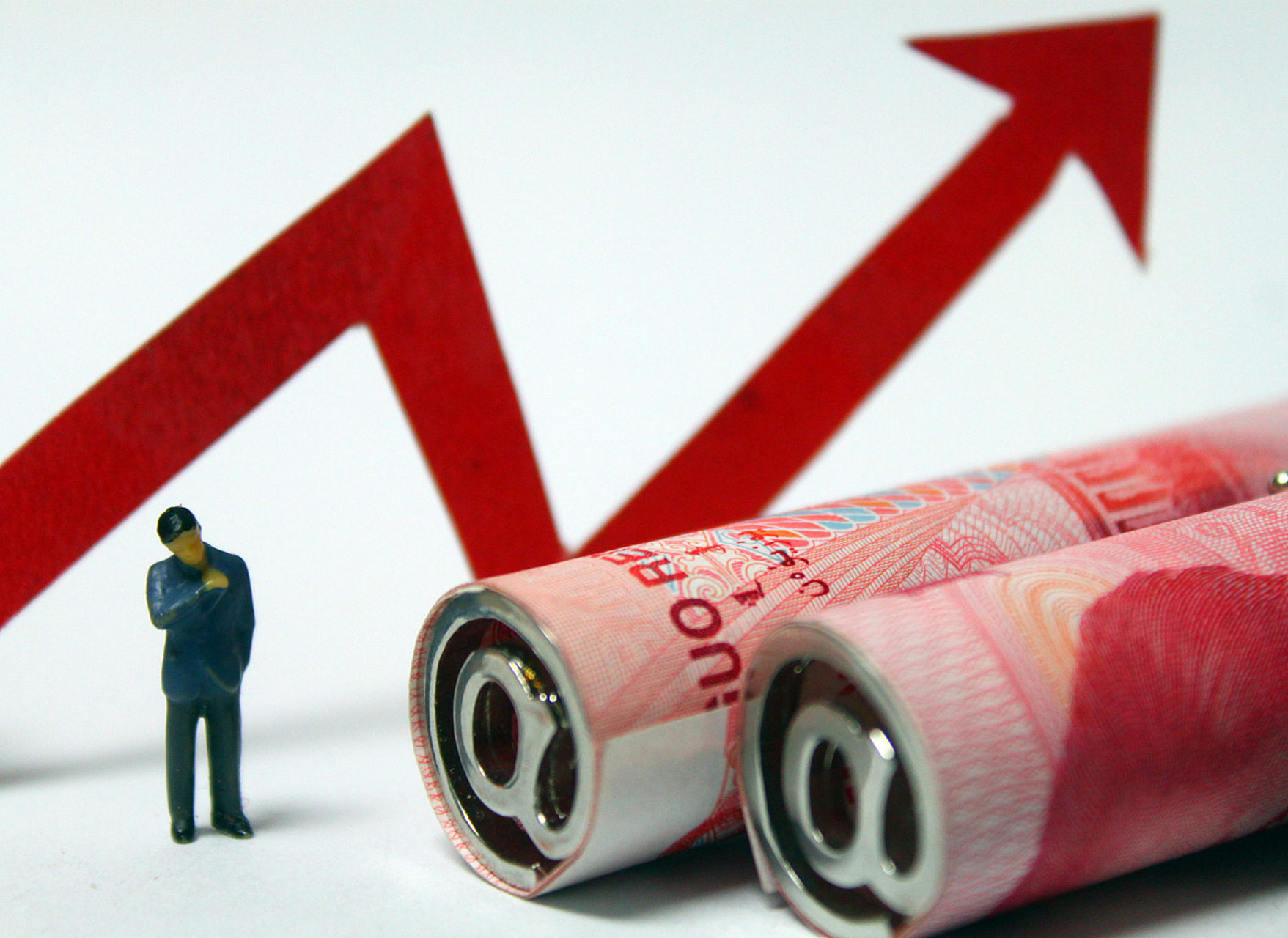 沪锌期货冲高回落,锌价仍以宽幅震荡为主  #期货# 夜盘沪锌冲高回落