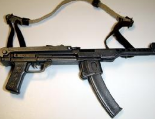 它的许多枪身是木制的.