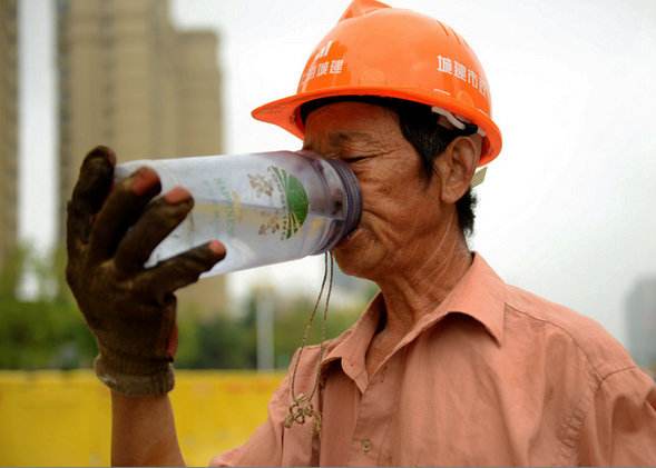 只有少数人生在了终点站,多数人都是从出生开始就注定要为生活奋斗