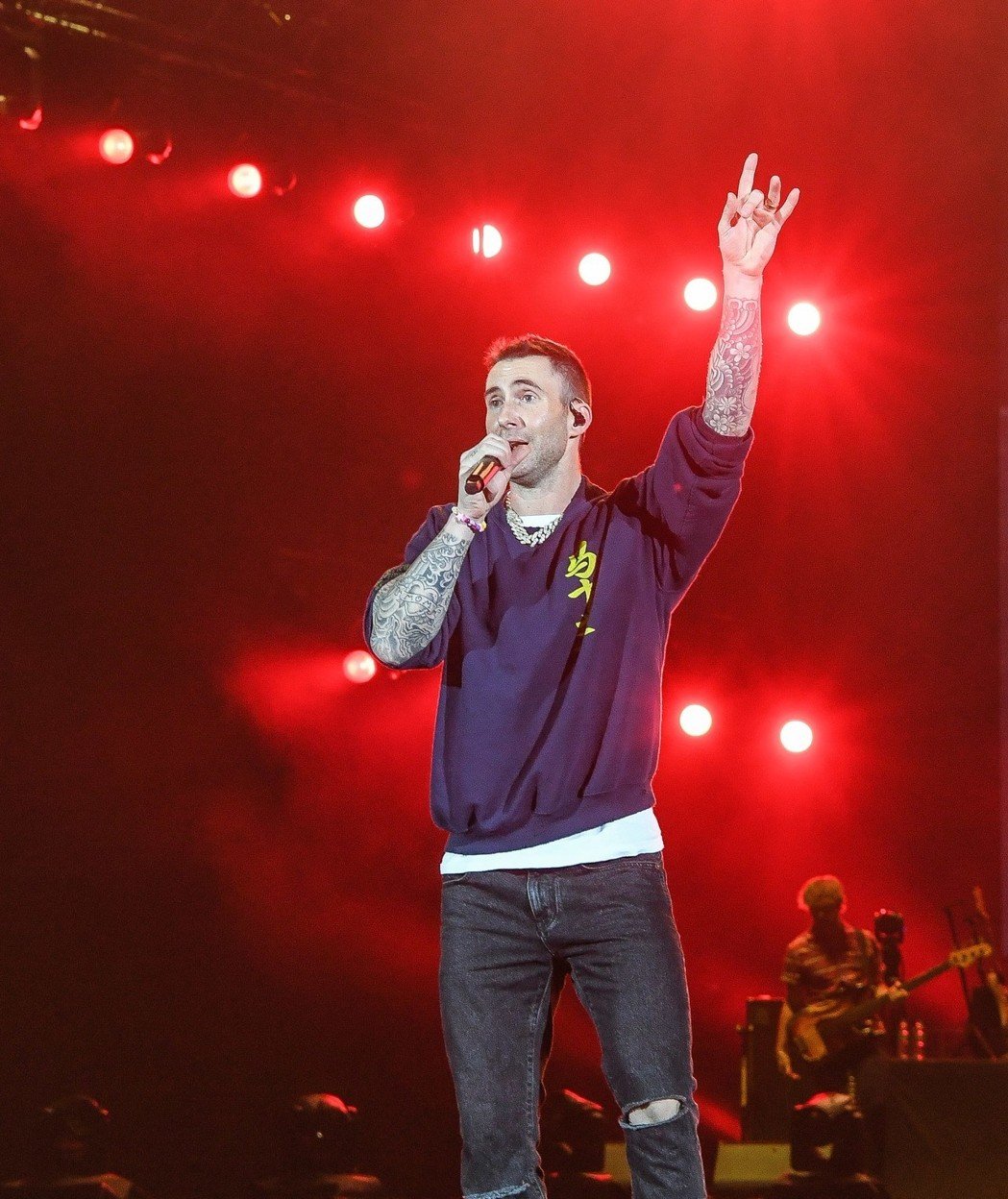 maroon 5高雄开唱卷走1.8亿 5万人现场嗨翻