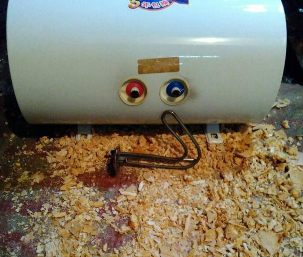 热水器那么脏你还敢洗澡?只花10块钱,自己动手就能把它洗干净