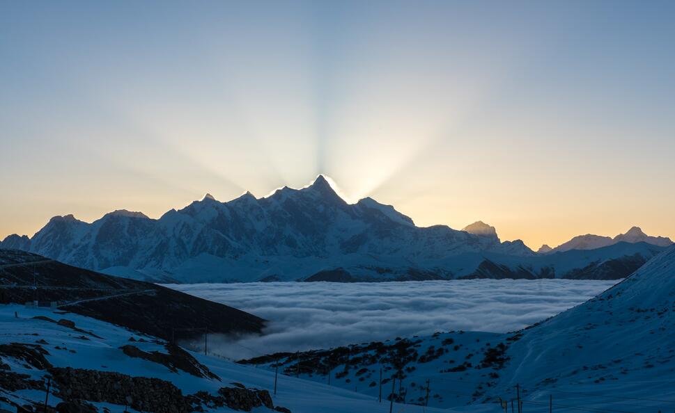 南迦巴瓦峰美在哪里?什么被称为最美的山峰?