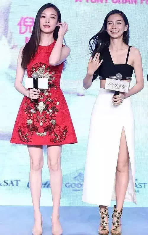 热巴ab单人照,合照两个画风,与杨幂倪妮站一起,合照永远输!