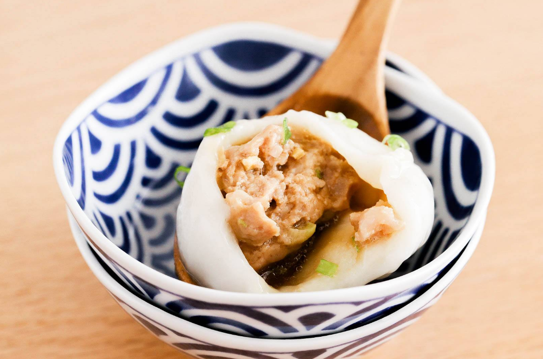 甜汤圆吃够了,来尝尝咸鲜的肉汤圆呀,软软糯糯嫩滑多汁,超赞