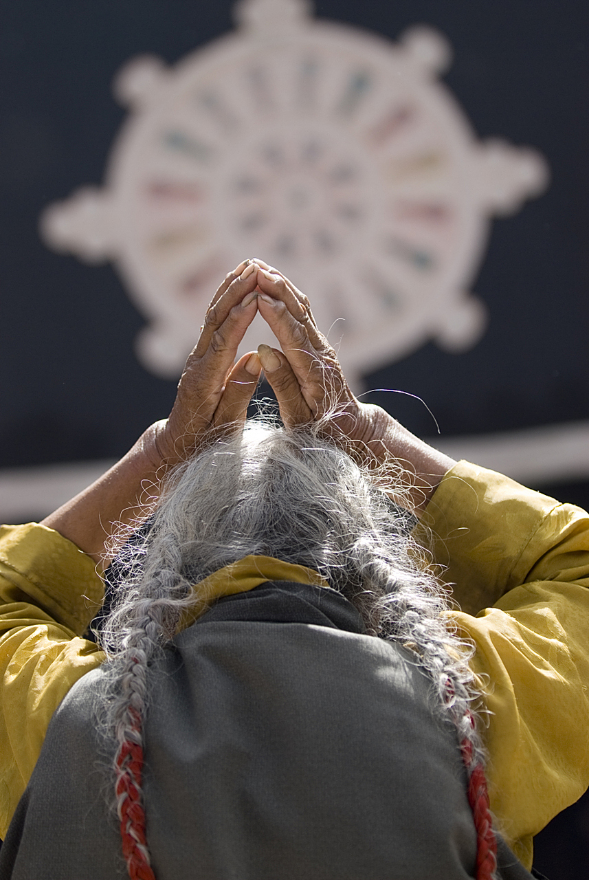 有宗教信仰一般情况下需要退团