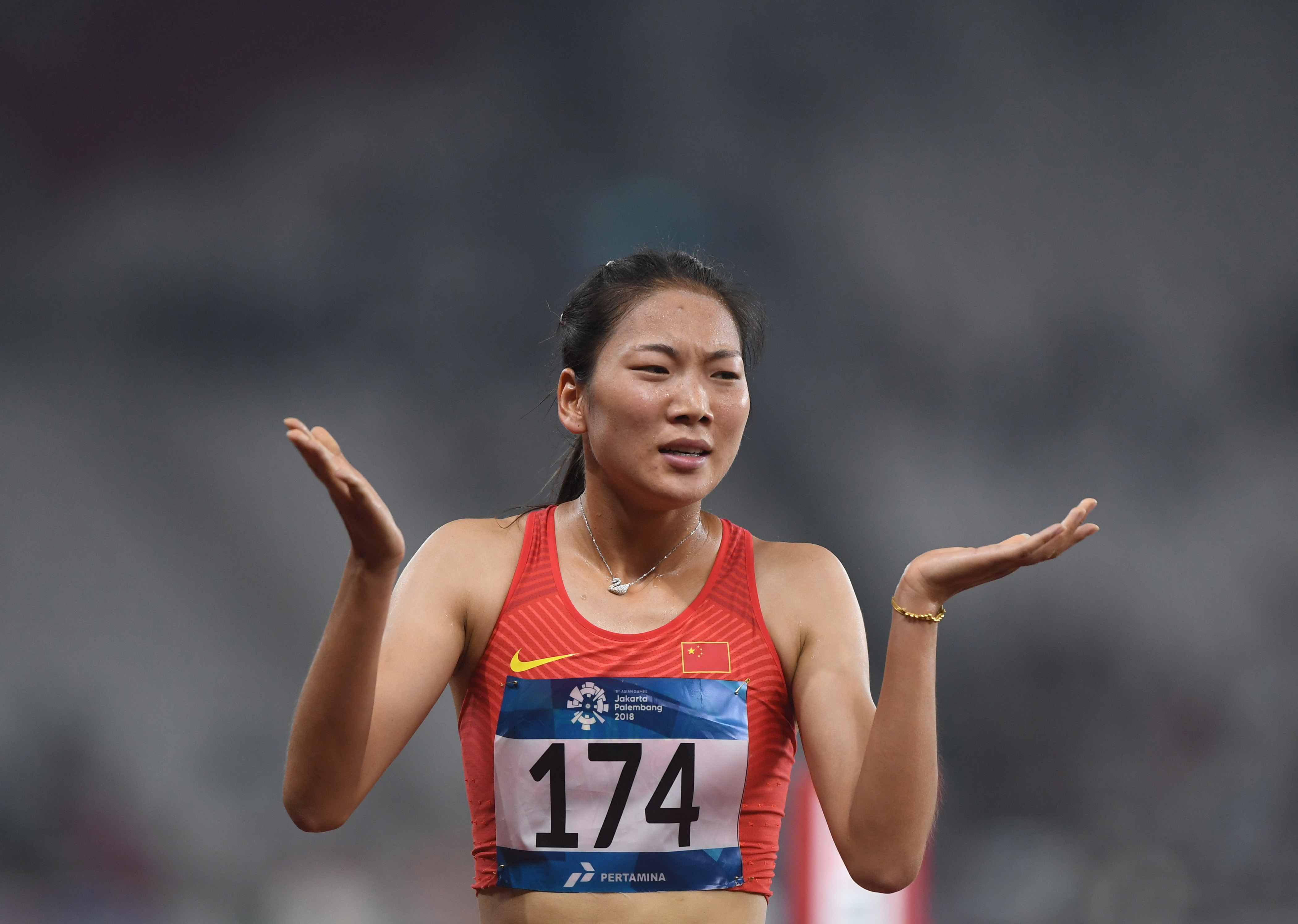 田径——中国选手王春雨获女子800米冠军(6)