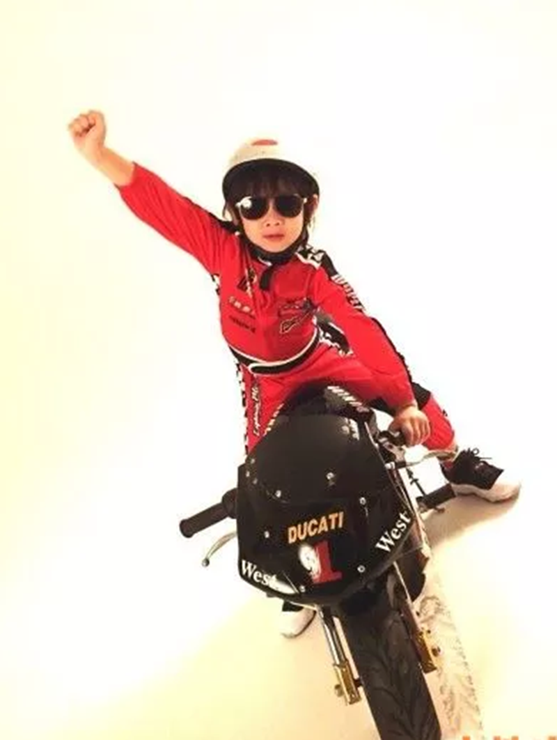 田宸羽,又名小亮仔,森碗,田亮与叶一茜的次子,田