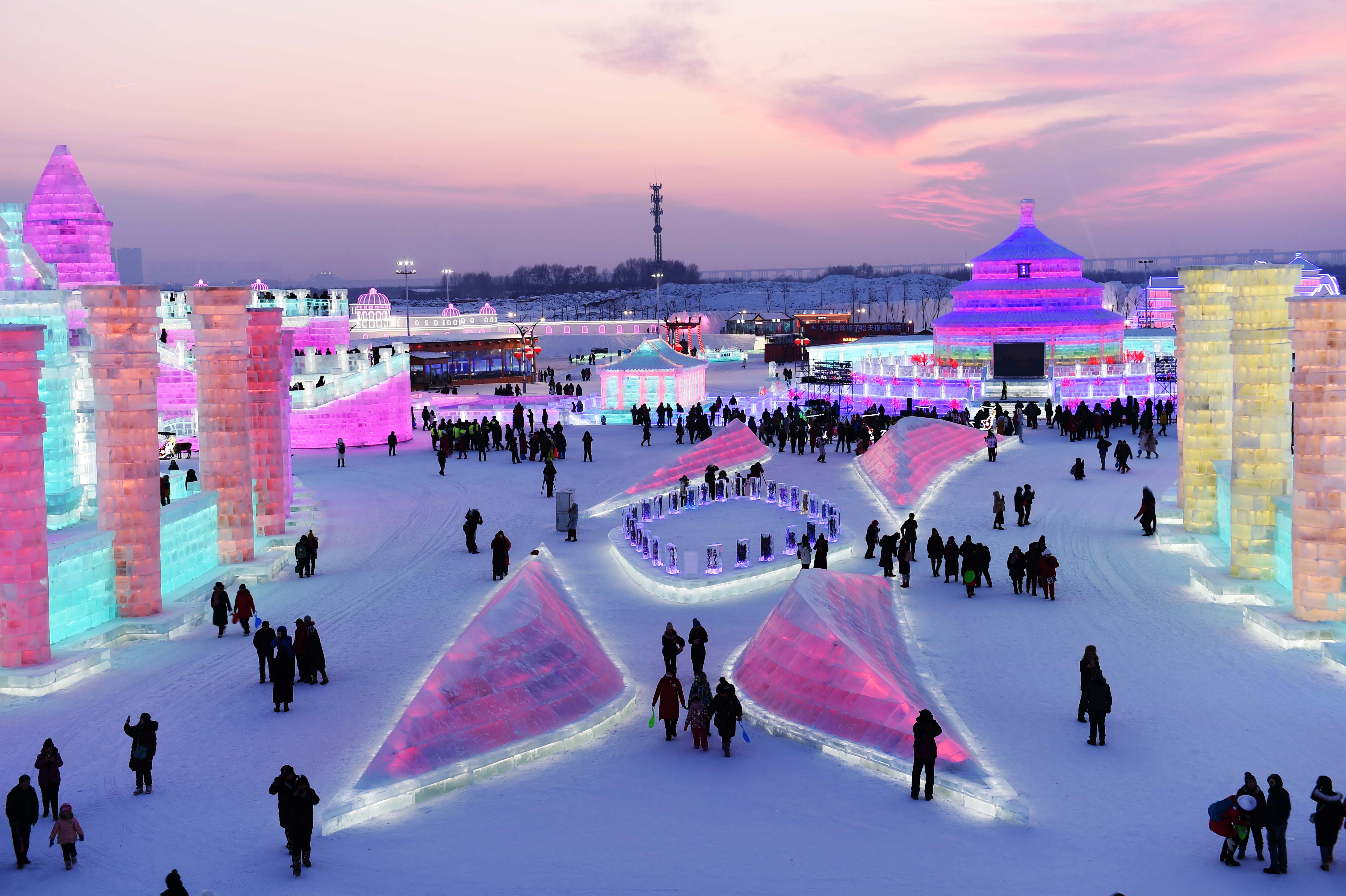 (图文互动)(2)用冰雪打造幸福产业——东北三省推动冰雪旅游产业健康