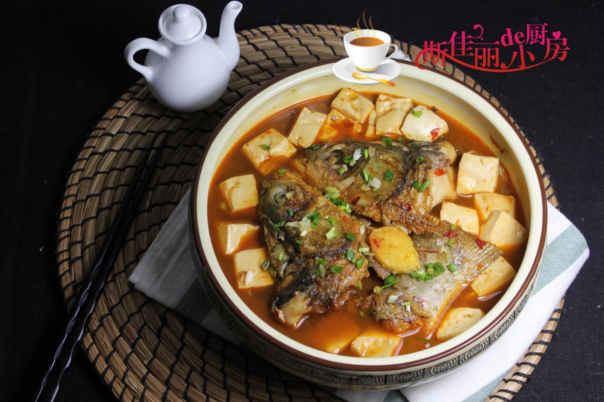 鱼头炖豆腐时,万万别直接下锅炖,多加这一步,鱼头不腥还特鲜美