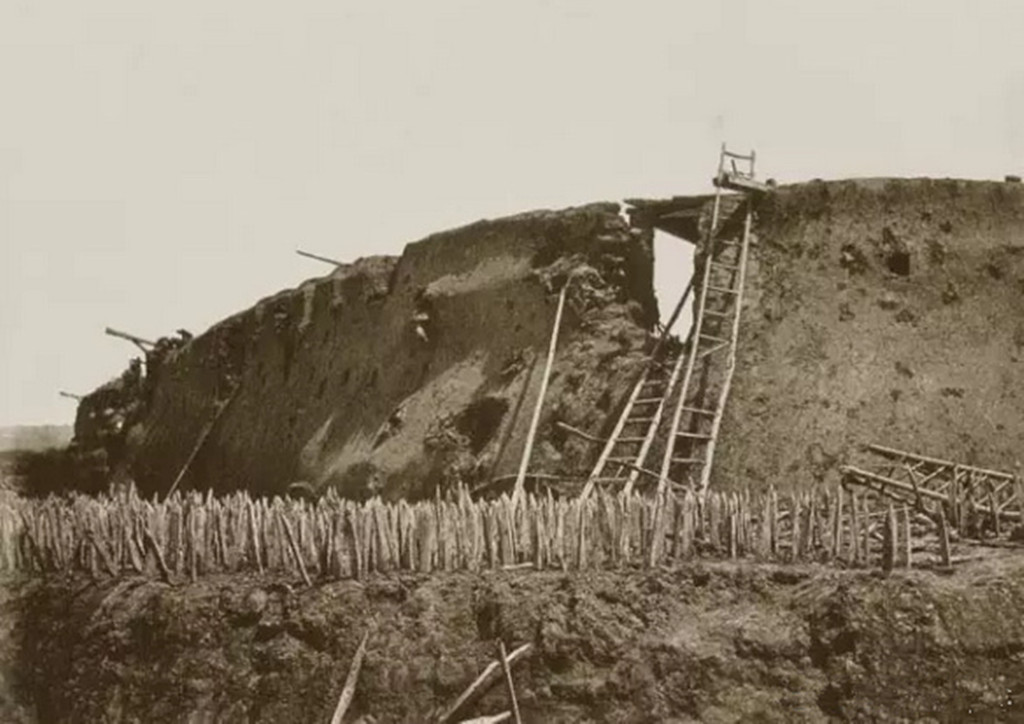 1900年,八国联军入侵,敲响了第四次大沽口之战的钟声.