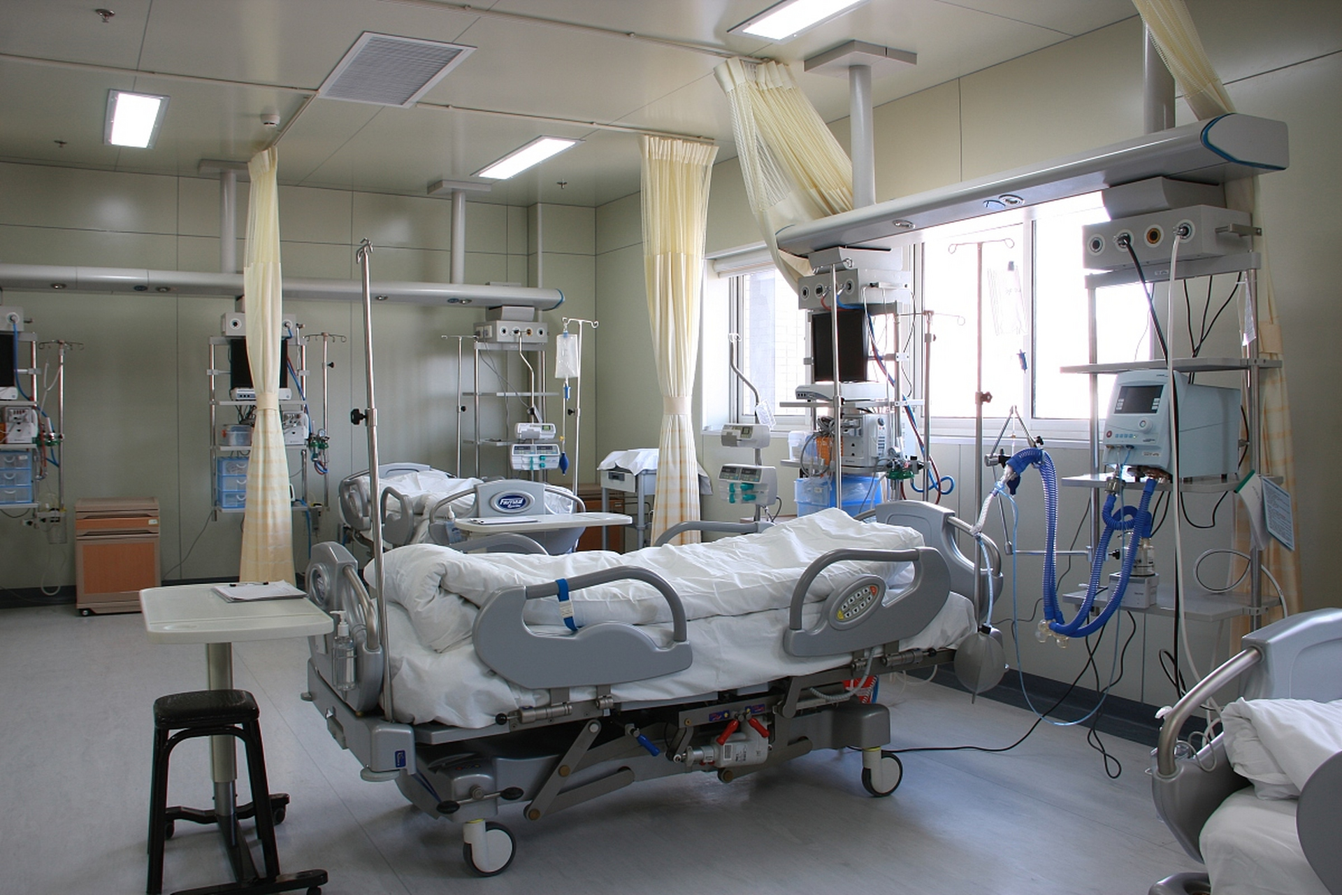 医院icu病房改造是提升患者体验和康复效果的关键,应注重患者需求和