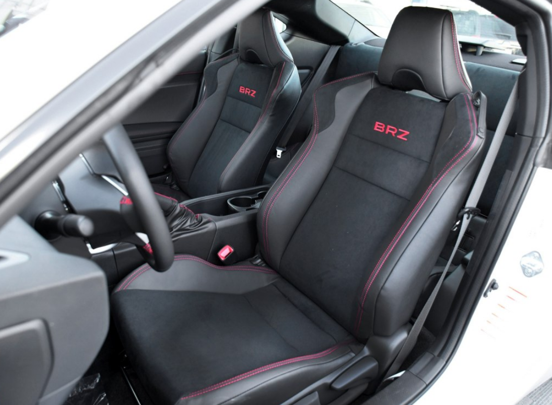 斯巴鲁brz:灵活的驾控感,舒适的乘坐空间和使用实用性