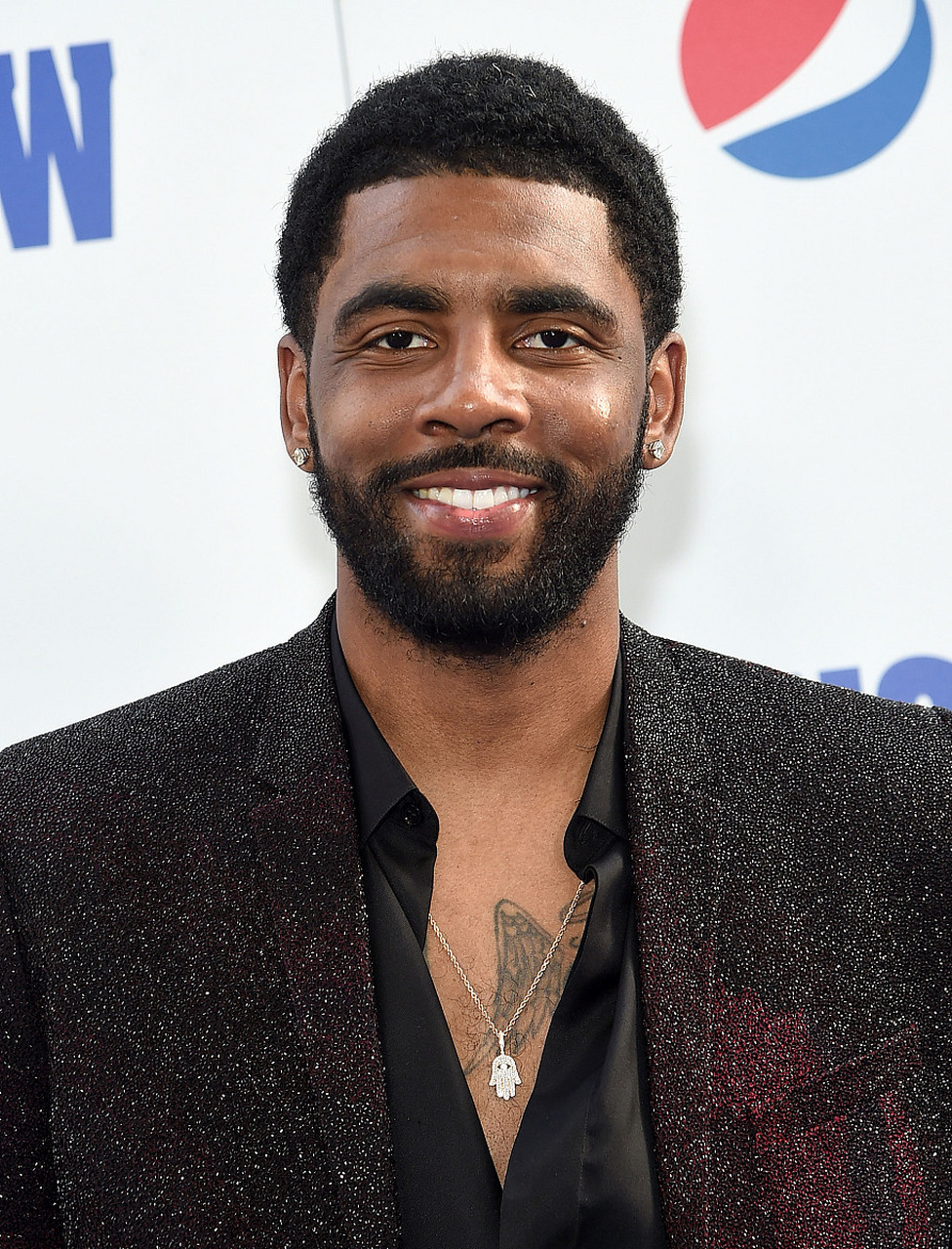 nba# #欧文# #欧文亮相