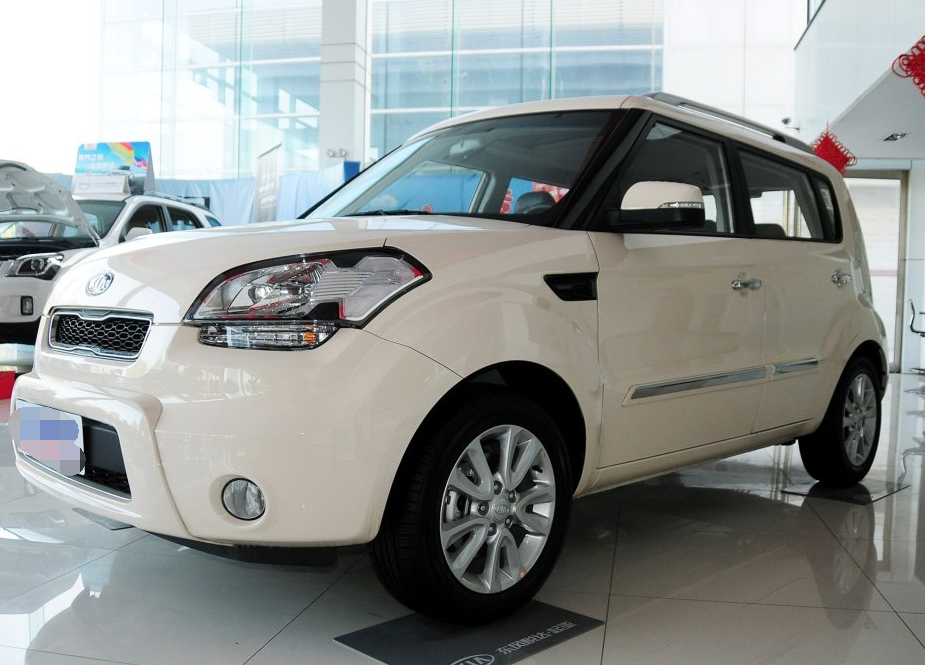 这款起亚秀尔2013款1.6l真不错,商务的气息,运动的氛围!