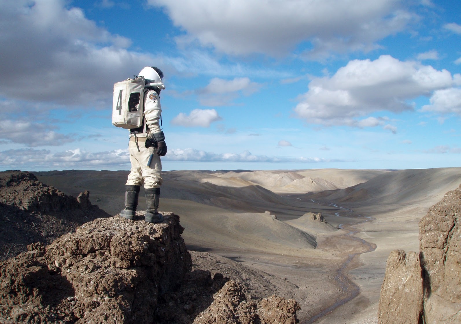 世界上最大的无人岛屿,地貌奇特类似外星,甚至建设了模拟站点