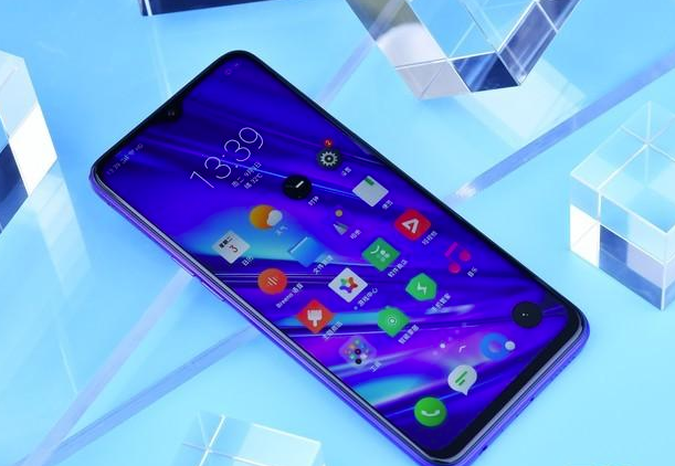 RealmeQ一夜跌至新低!还是4800万四摄+20W,同价位基本无敌 RealmeQ一夜跌至新低!还是4800万四摄+20W,同价位基本无敌
