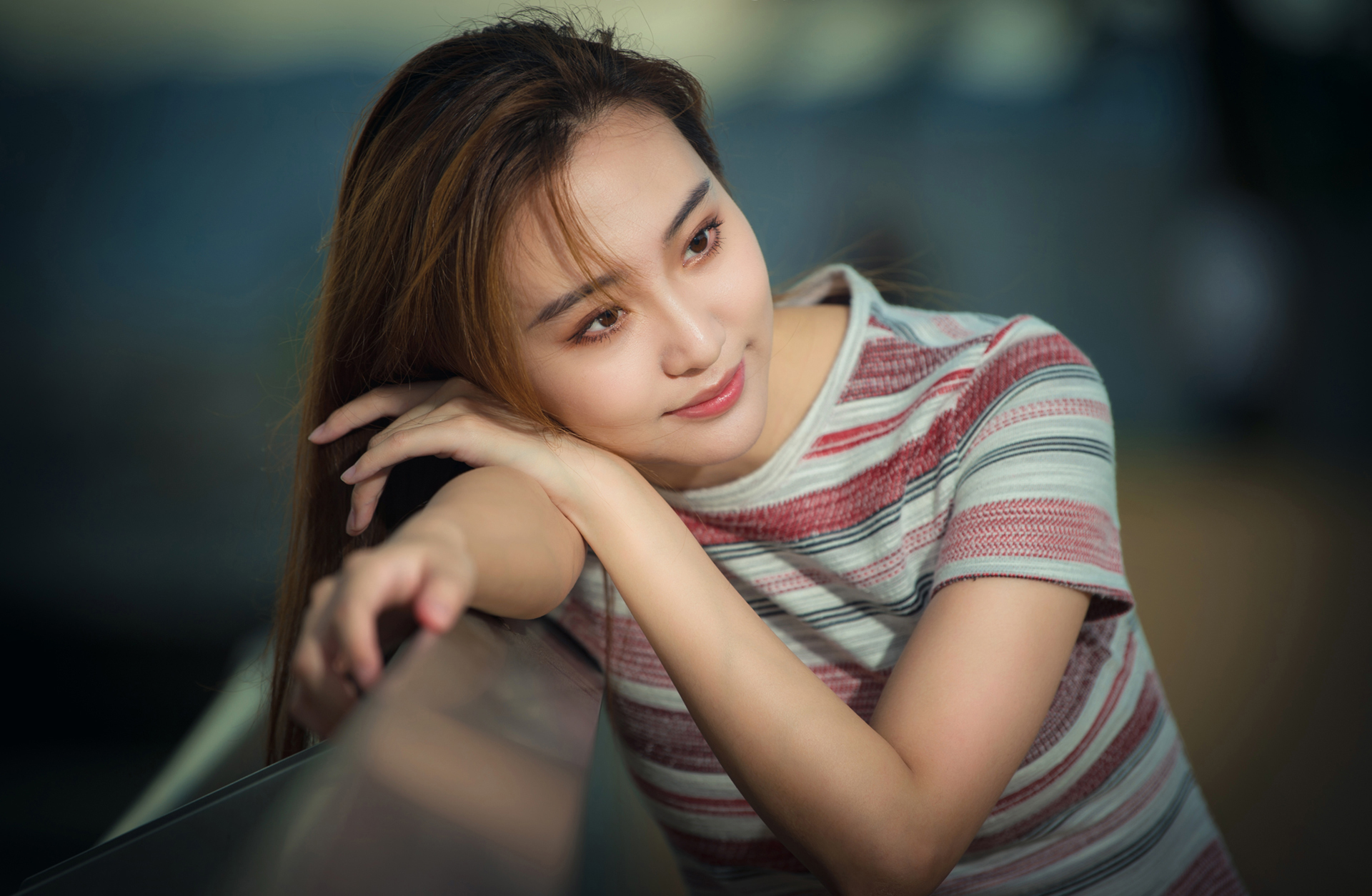 人像摄影 你见过水蛇腰美女吗?看看这个像不像