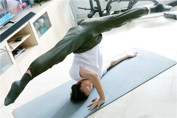 舞蹈艺考生如何在家练功?舞蹈名家们教你这样做