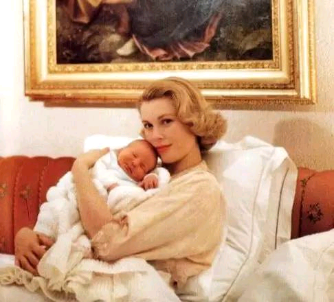 摩纳哥王妃格蕾丝·凯利的传奇一生