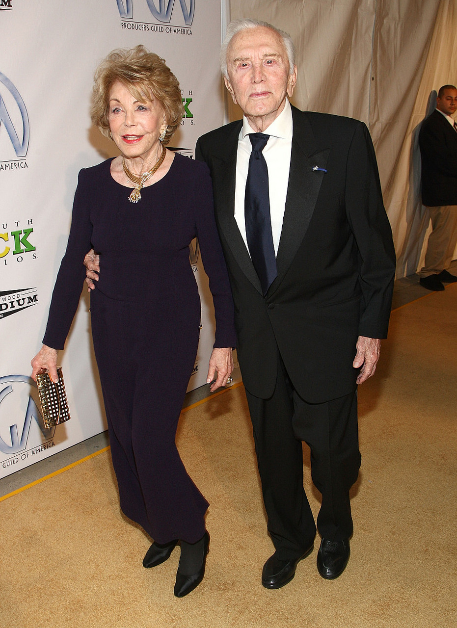 佩洛西近半年靠英伟达赚2900万#默认#   前美国众议长南希·佩洛西