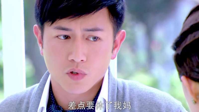 烽火佳人:青萍第一次见到黎绍峰时就爱上了他