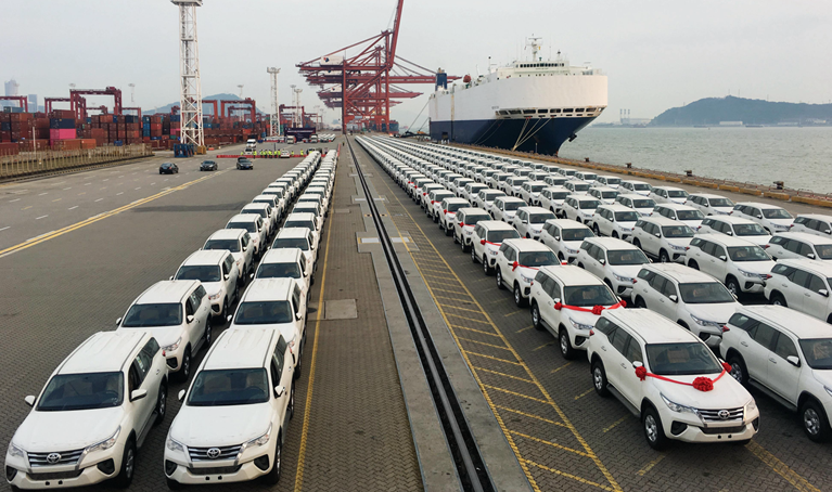 属企业)顺利举行,标志着采用汽车专用滚装船批量运输平行进口汽车的新