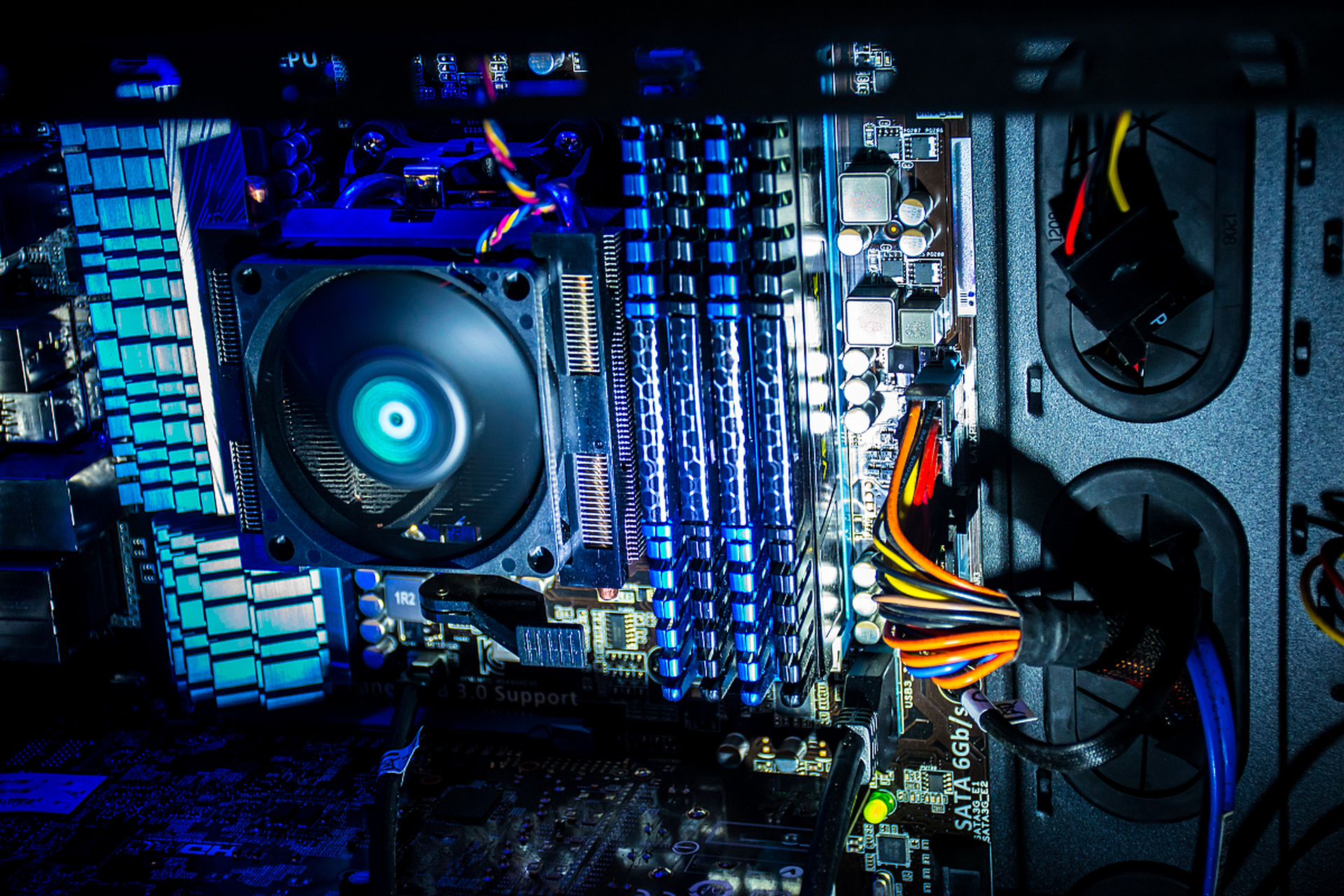 盈利能力最强的,液冷服务器五朵金花  又一个ai 的细分爆发了,并且