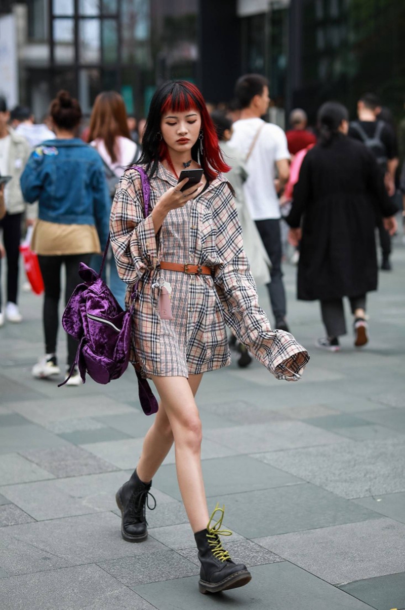 街拍:苏州四位漂亮性感的小姐姐街拍,你喜欢哪一个?