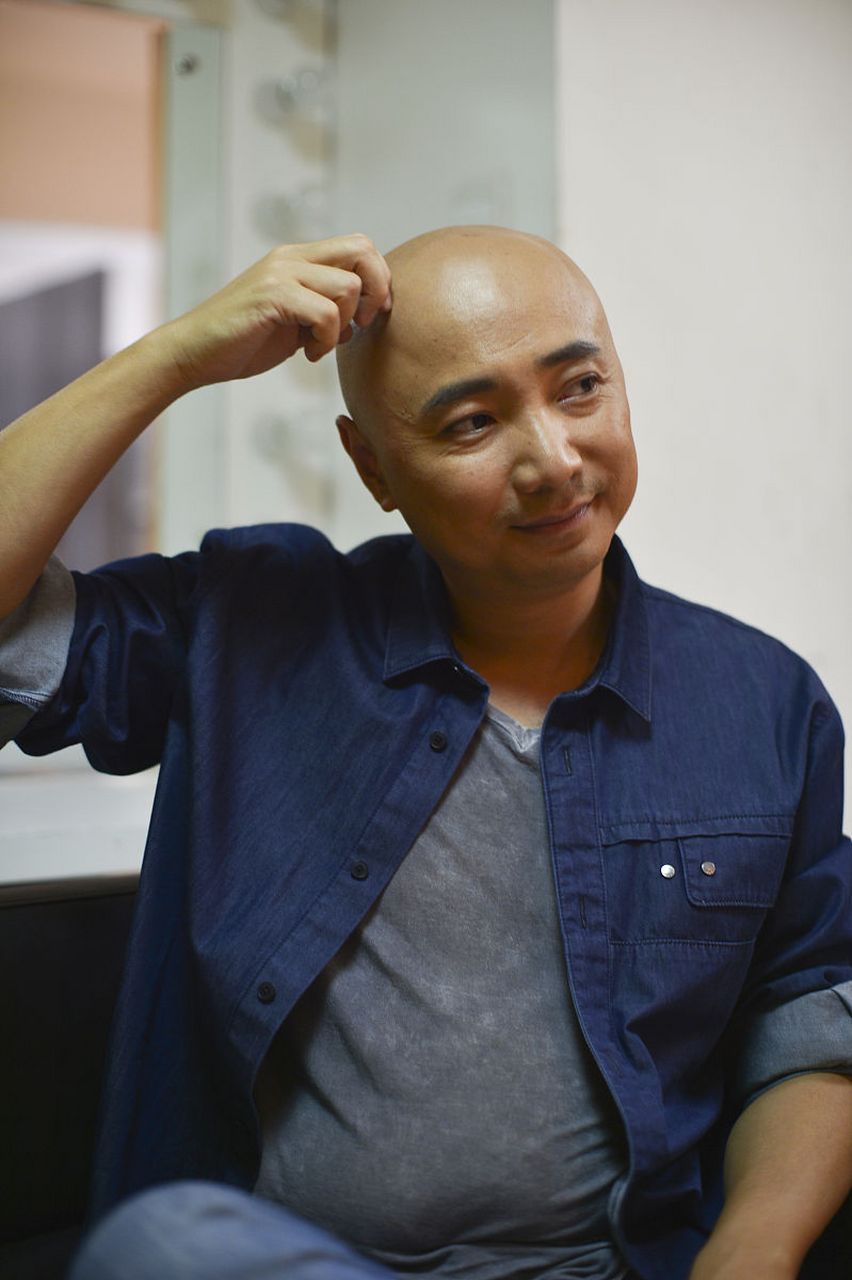 徐峥的电影《逆行人生》被网友吐槽消费苦难,随后徐峥予以否认