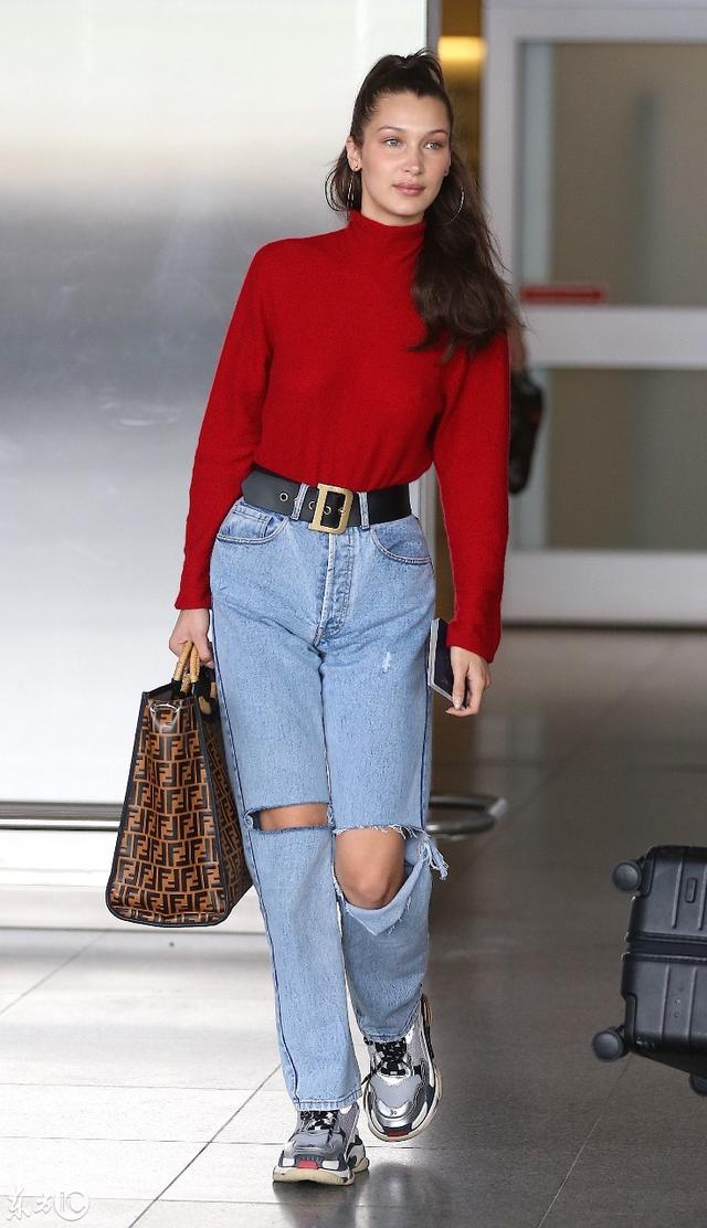 "gigi 小妹"贝拉哈迪德一袭红衣抢眼!