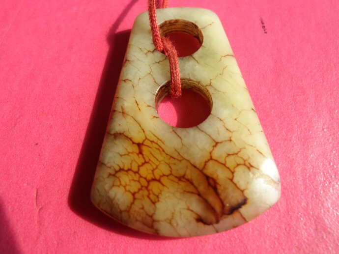 古代玉器神奇的"冰裂纹"