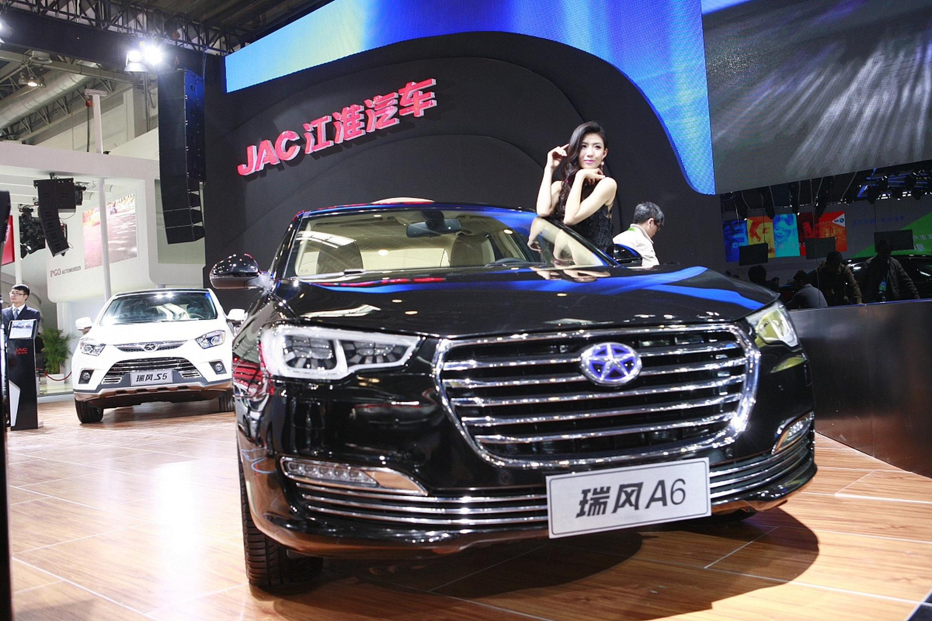 江淮瑞风a60,这款定位中高端的车型,却遭遇了市场的冷遇