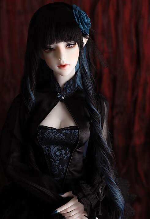 bjd娃娃美图:浓重的妆容,黑暗的美感,妆容奇特却很精致
