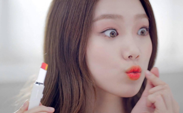 双眼自带美瞳的李圣经,瞳色也太美了!