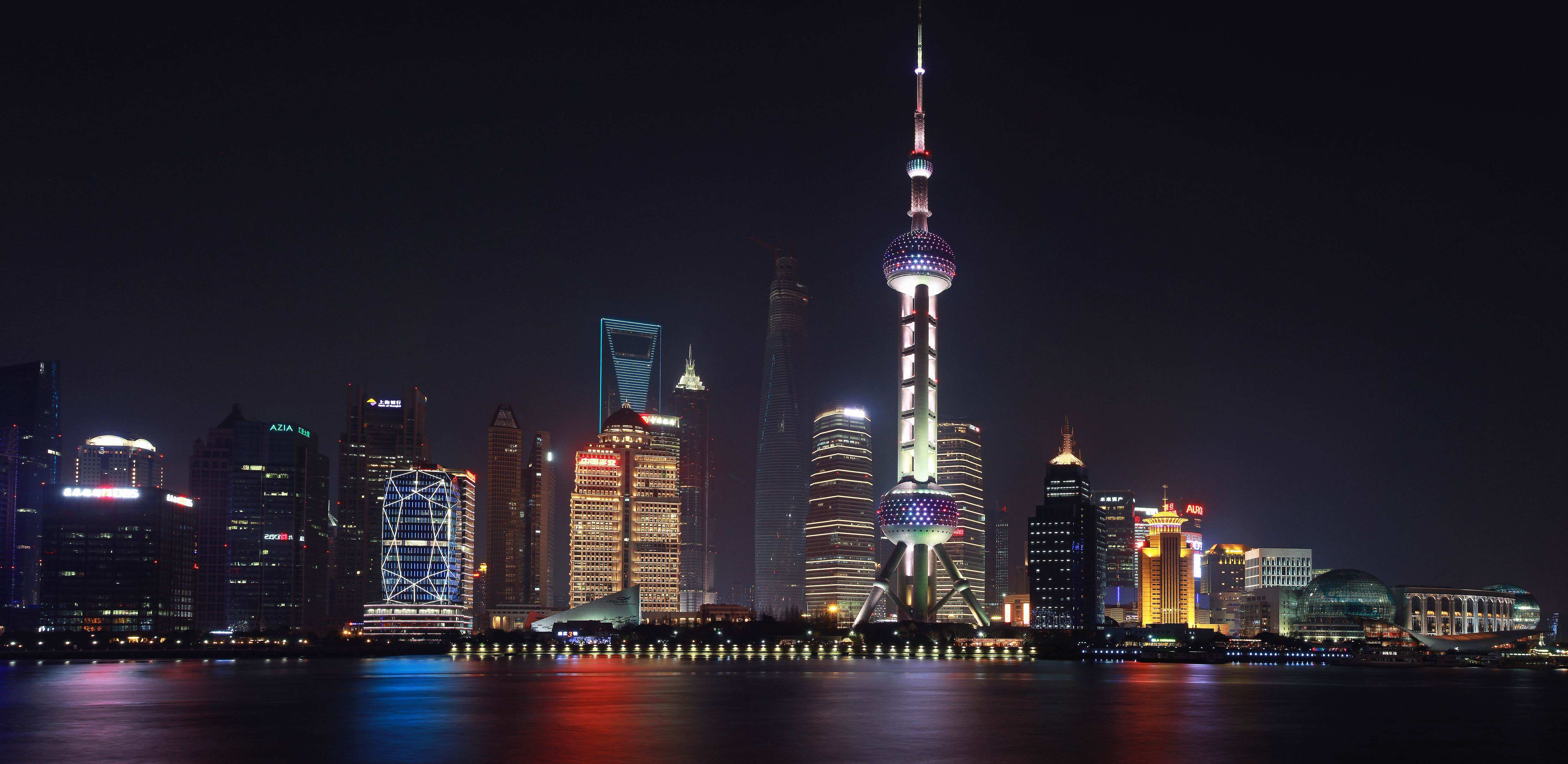 东方明珠广播电视塔高467.