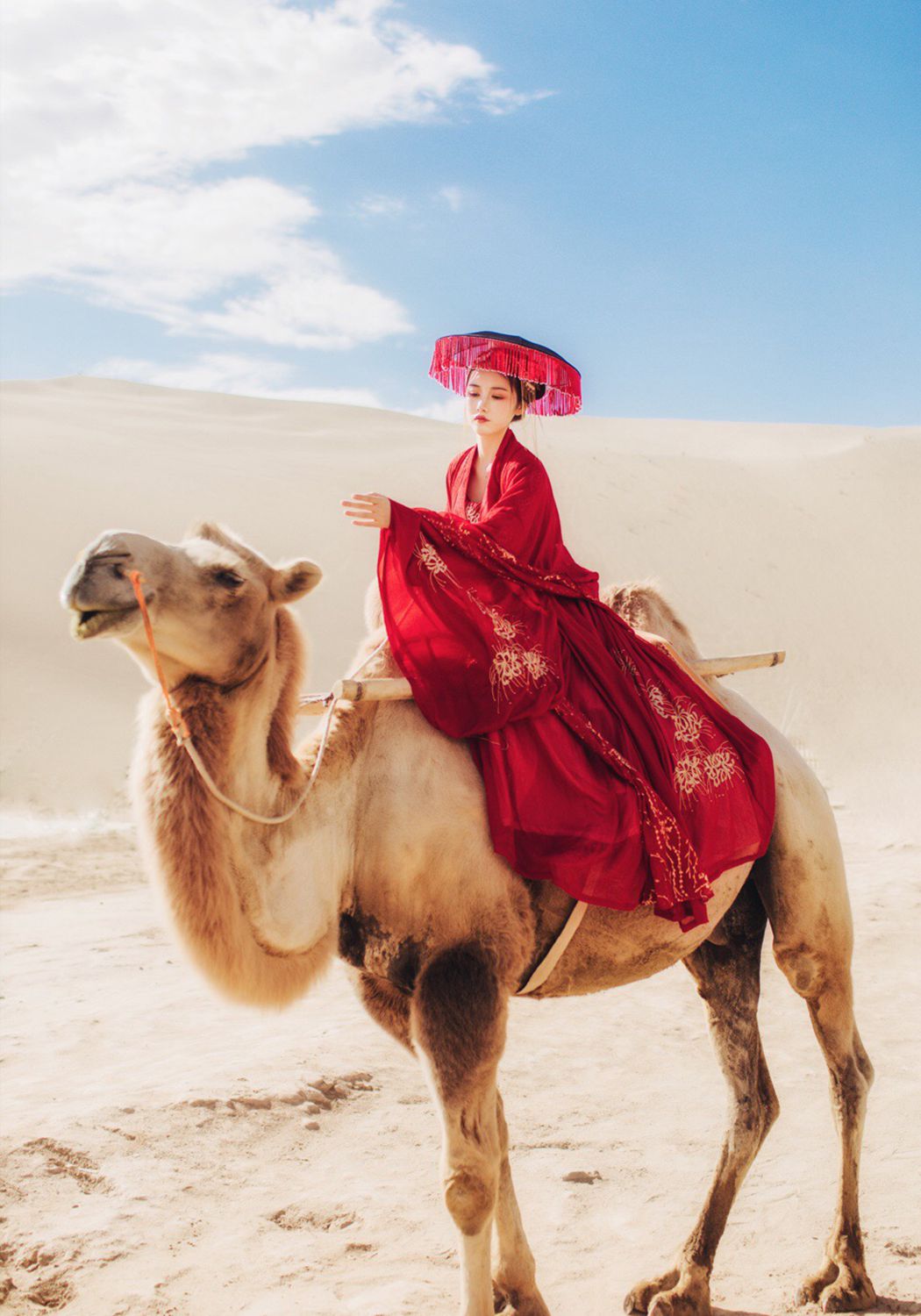 汉服古风:大漠红颜,穿越千年的伤痛,只为求一个结果