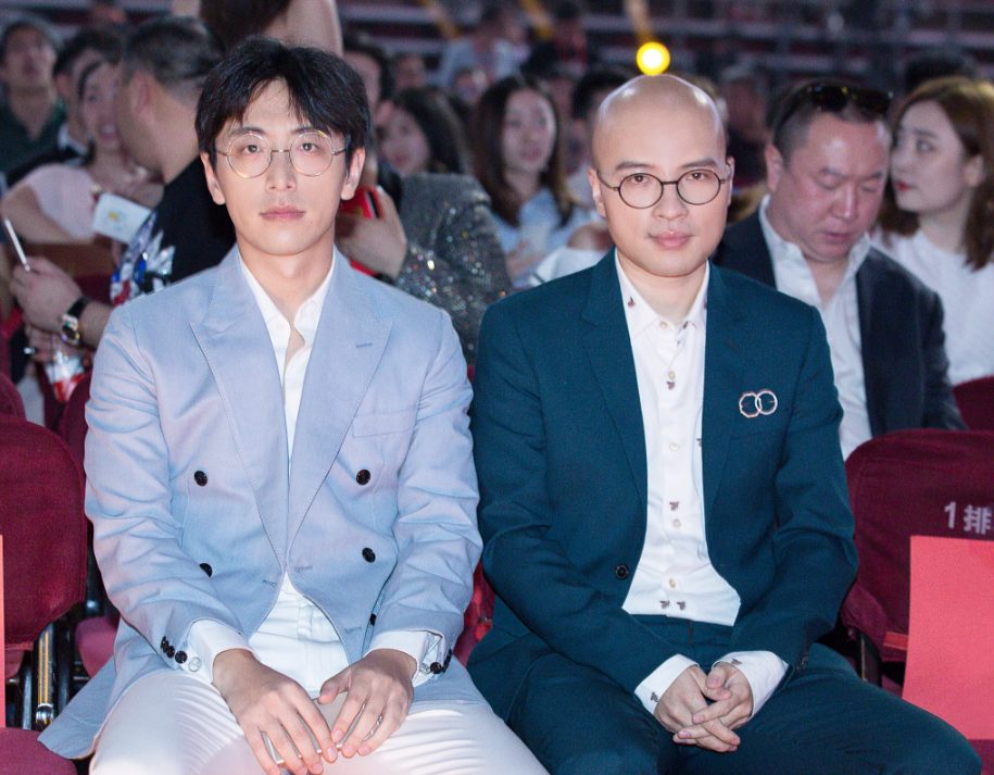 万合天宜的演员其实很帅,白客判若两人,惠子颜值担当