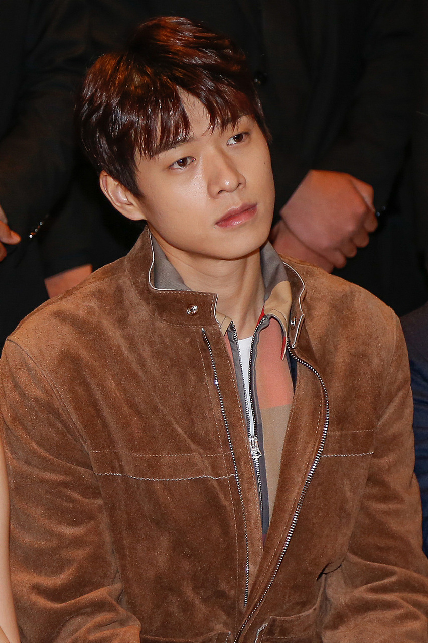 2,剧组已经在尽量减少和魏大勋有关的剧情热搜了