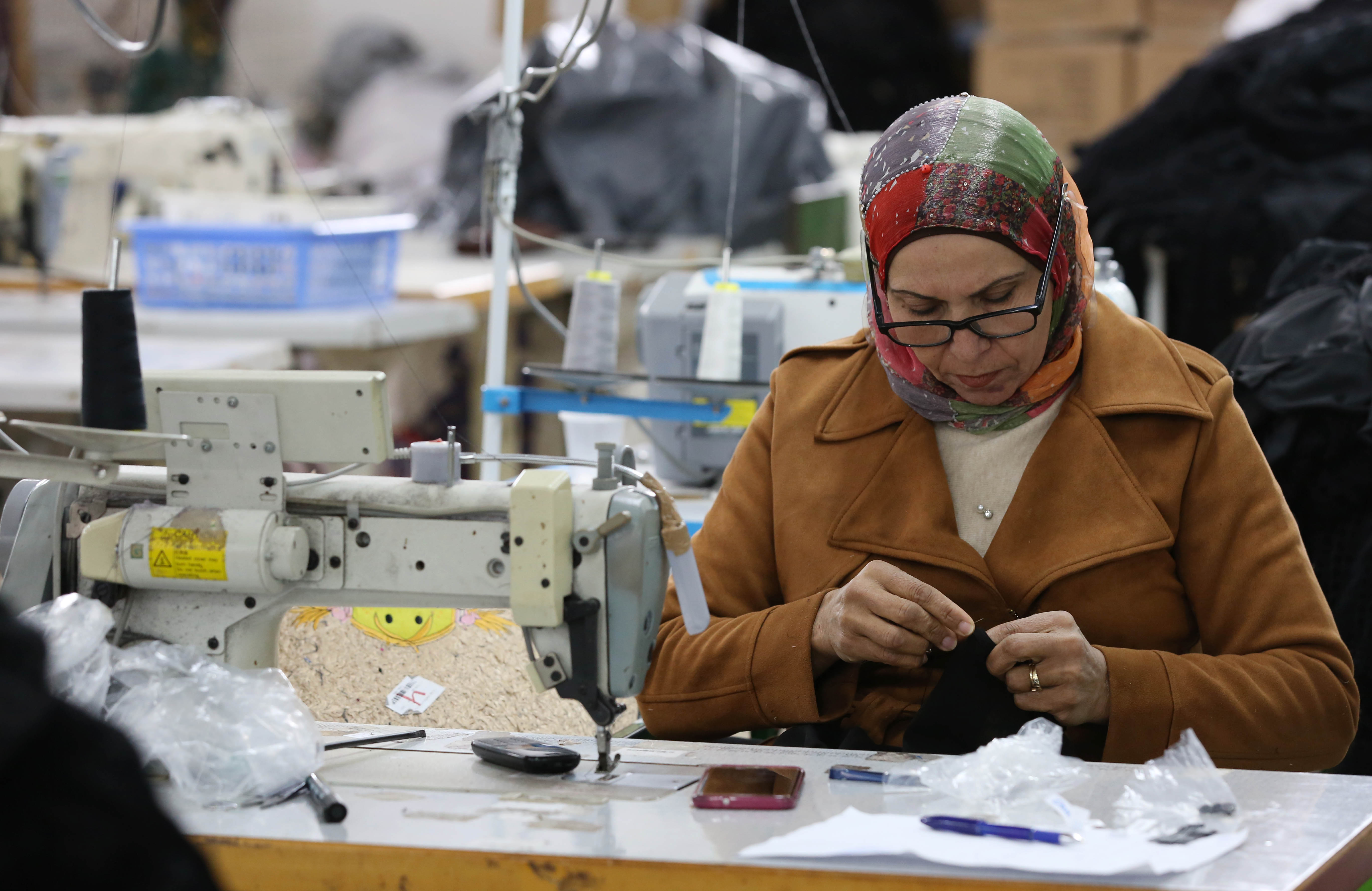 巴勒斯坦女性服装厂