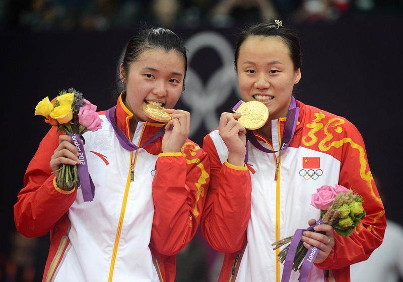奥运冠军之间的三角恋情!张楠与前女友赵芸蕾的搭档田卿结婚