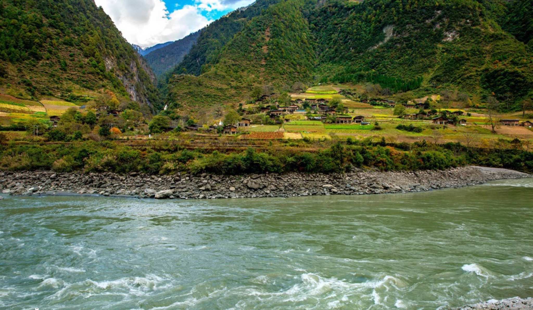 远离喧嚣的世外桃源丙中洛,给予心中一份安谧