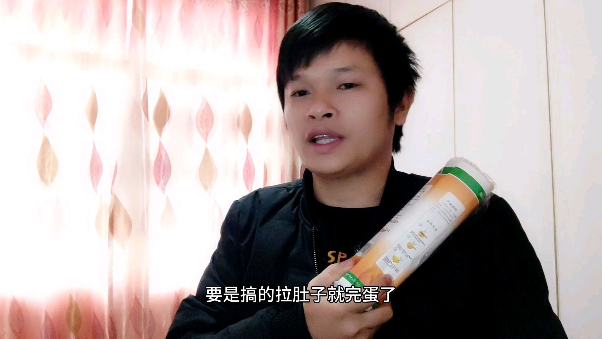 在疫情期间 在农村小卖铺买面条 居然过期的 不知道能吃不