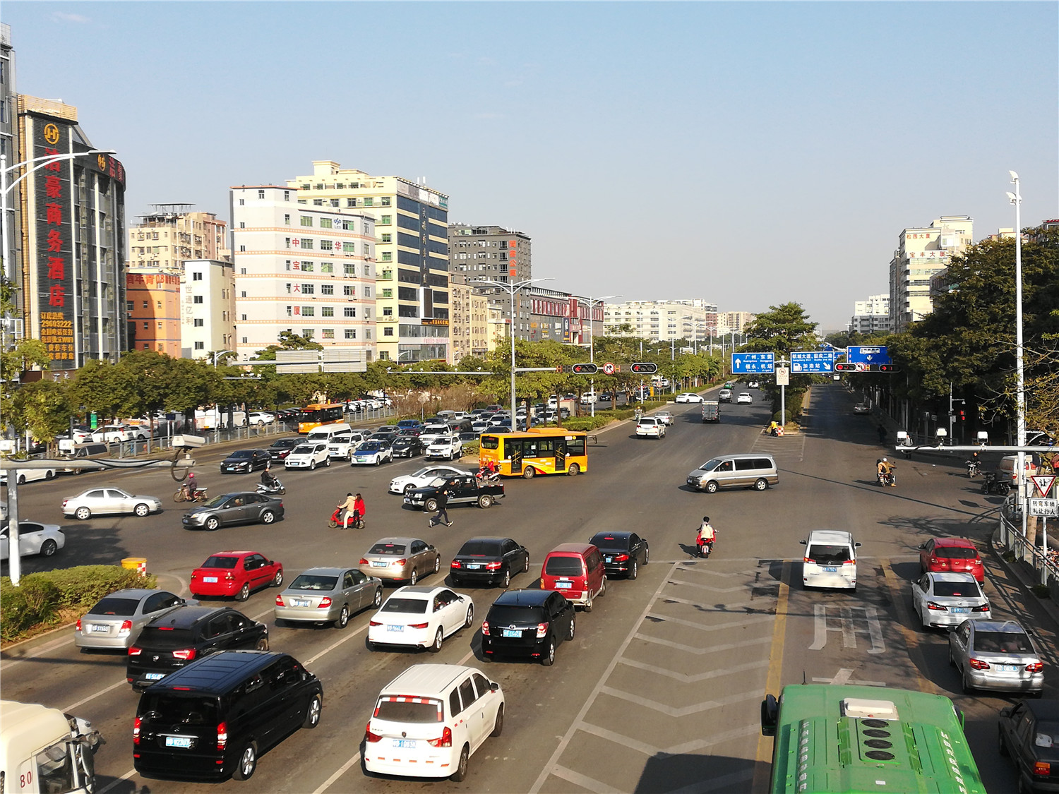 宝安大道固戍路段