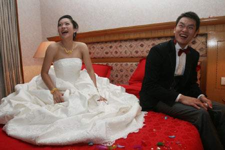 他是cba历史得分王,因出轨离婚,前妻是艺术体操运动员!
