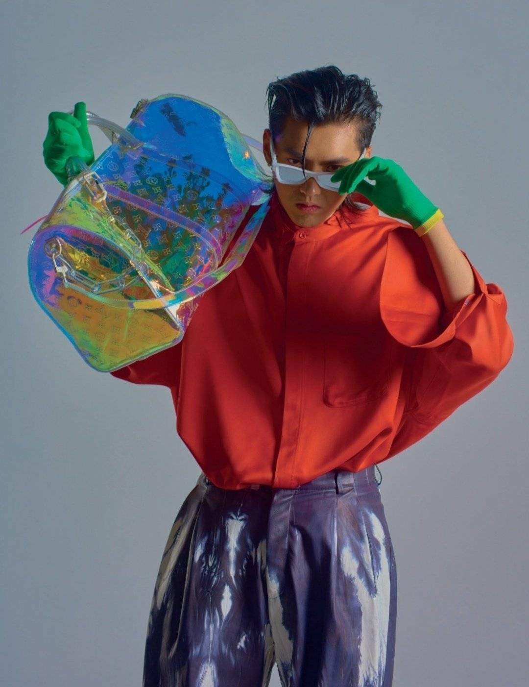 吴亦凡《crash》杂志图出炉 高端时尚浓浓法式风