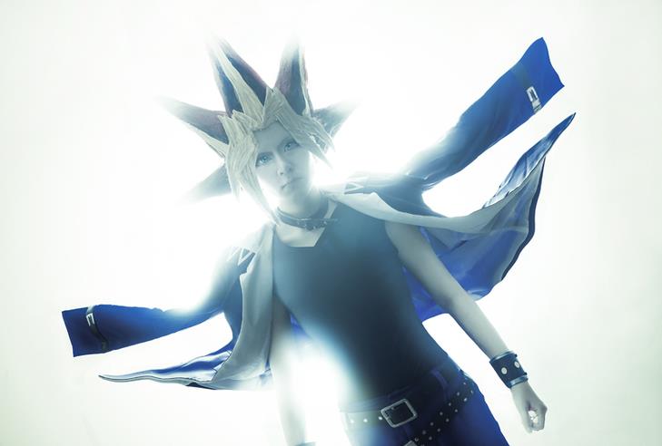 游戏王cos,网友:社会我游戏哥,人帅特效多!